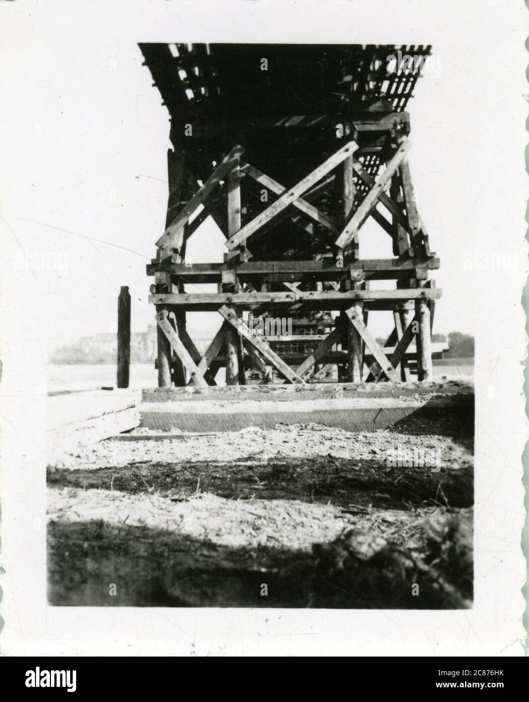 British Army Royal Engineers enaged in the building of The Freeman Bridge, The River Rhine, Dusseldorf, North Rhine-Westphalia, Germany. Stock Photo