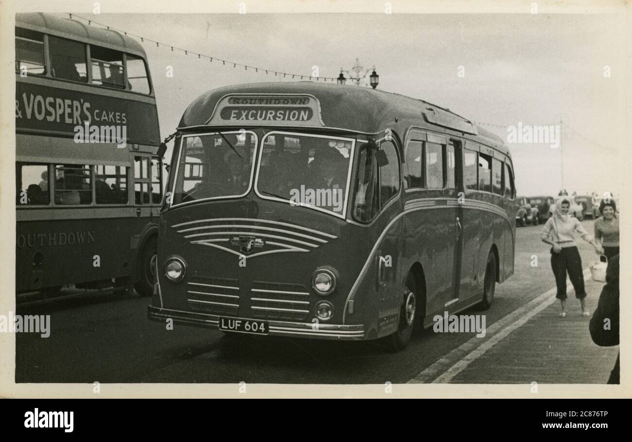 Vintage Leyland Bus, Excursion to, Southdown, Bath, Somerset, England. 1950s Stock Photo