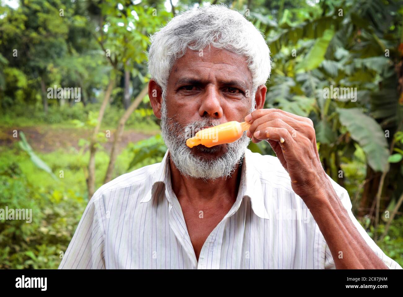 Old people in hot weather hi res stock photography and images Alamy Old people in hot weather hi res stock photography and images Alamy
