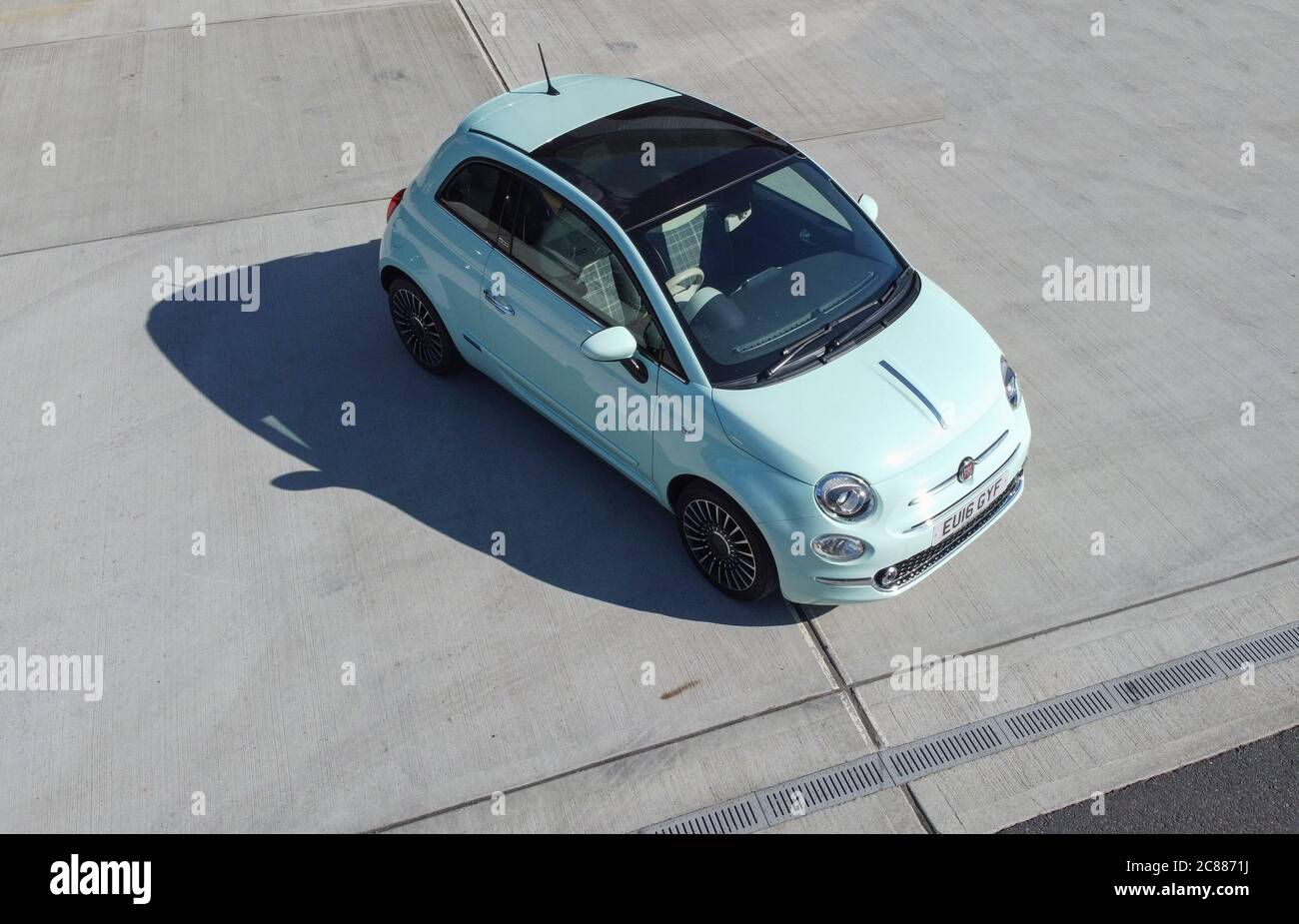 Green Fiat 500 High Resolution Stock Photography And Images Alamy
