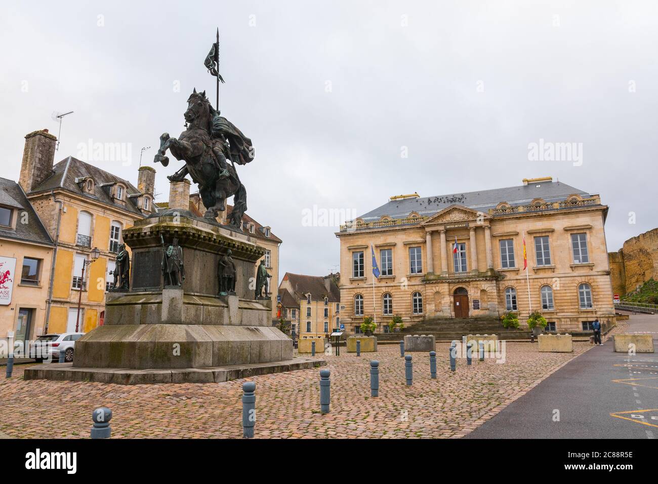 Place Guillaume-le-Conquérant (Square William the Conqueror), Falaise, Calvados, Normandy, France. Main square of the historic french medieval town. Stock Photo