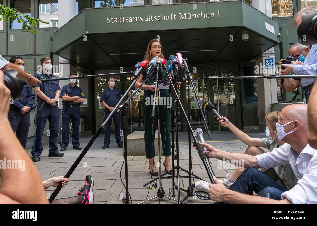 Munich, Germany. 22nd July, 2020. CORRECTS EMPLOYMENT TITLE - Anne Leidig, Senior Public Prosecutor of the Munich Public Prosecutor's Office I, gives a statement by the Munich Public Prosecutor's Office I on the latest developments in the preliminary proceedings against persons responsible at Wirecard AG. Credit: Peter Kneffel/dpa/Alamy Live News Stock Photo