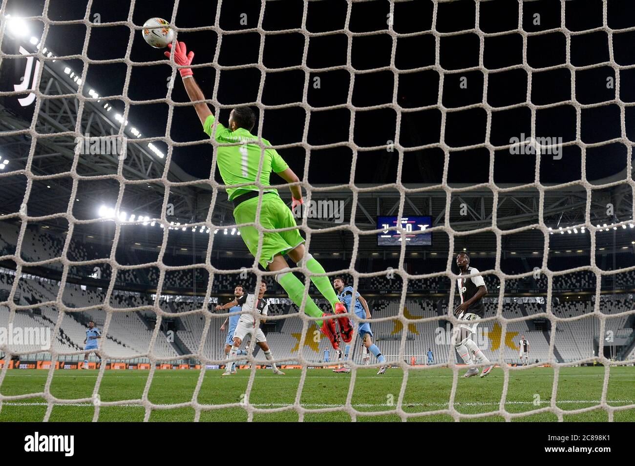 Turin, Italy - 20 July, 2020: Thomas Strakosha of SS Lazio makes a save during the Serie A football match between Juventus FC and SS Lazio. Juventus FC won 2-1 over SS Lazio. Credit: Nicolò Campo/Alamy Live News Stock Photo