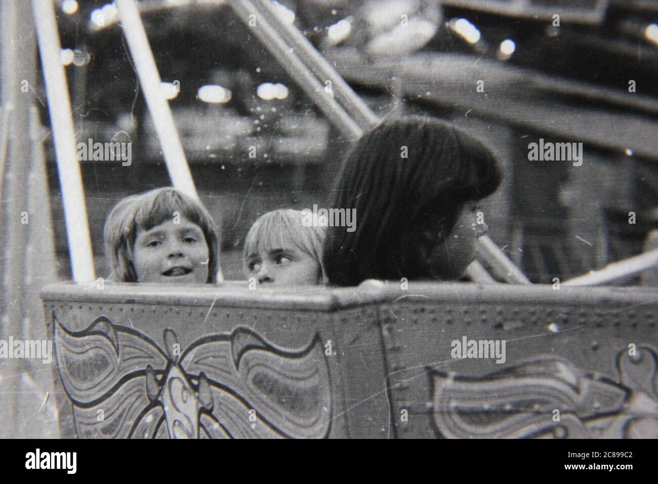 Fine 70s vintage black and white lifestyle photography of people ...