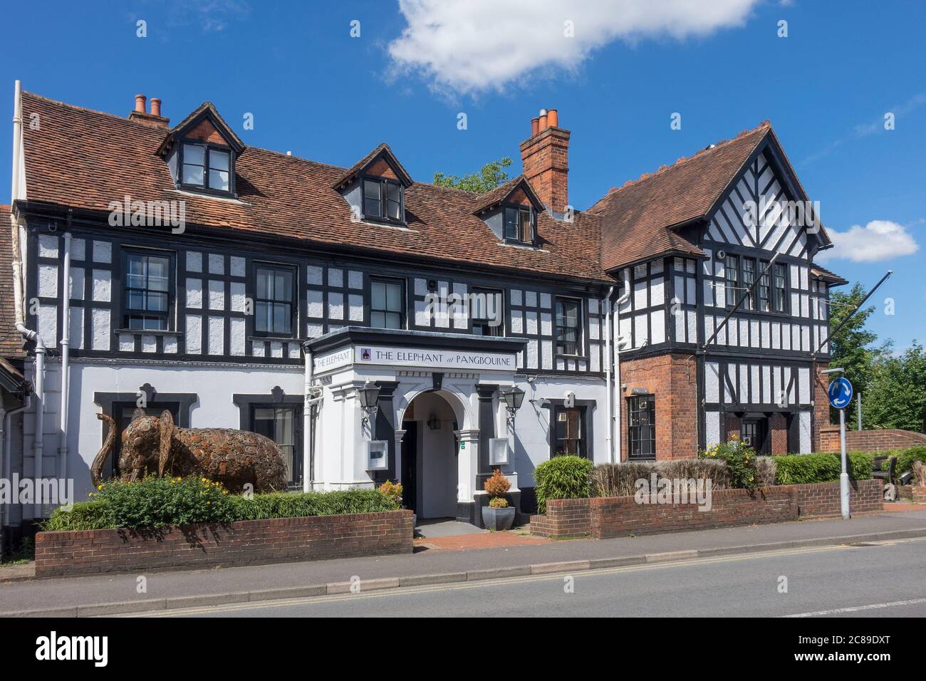 England, Berkshire, Pangbourne, The Elephant hotel Stock Photo