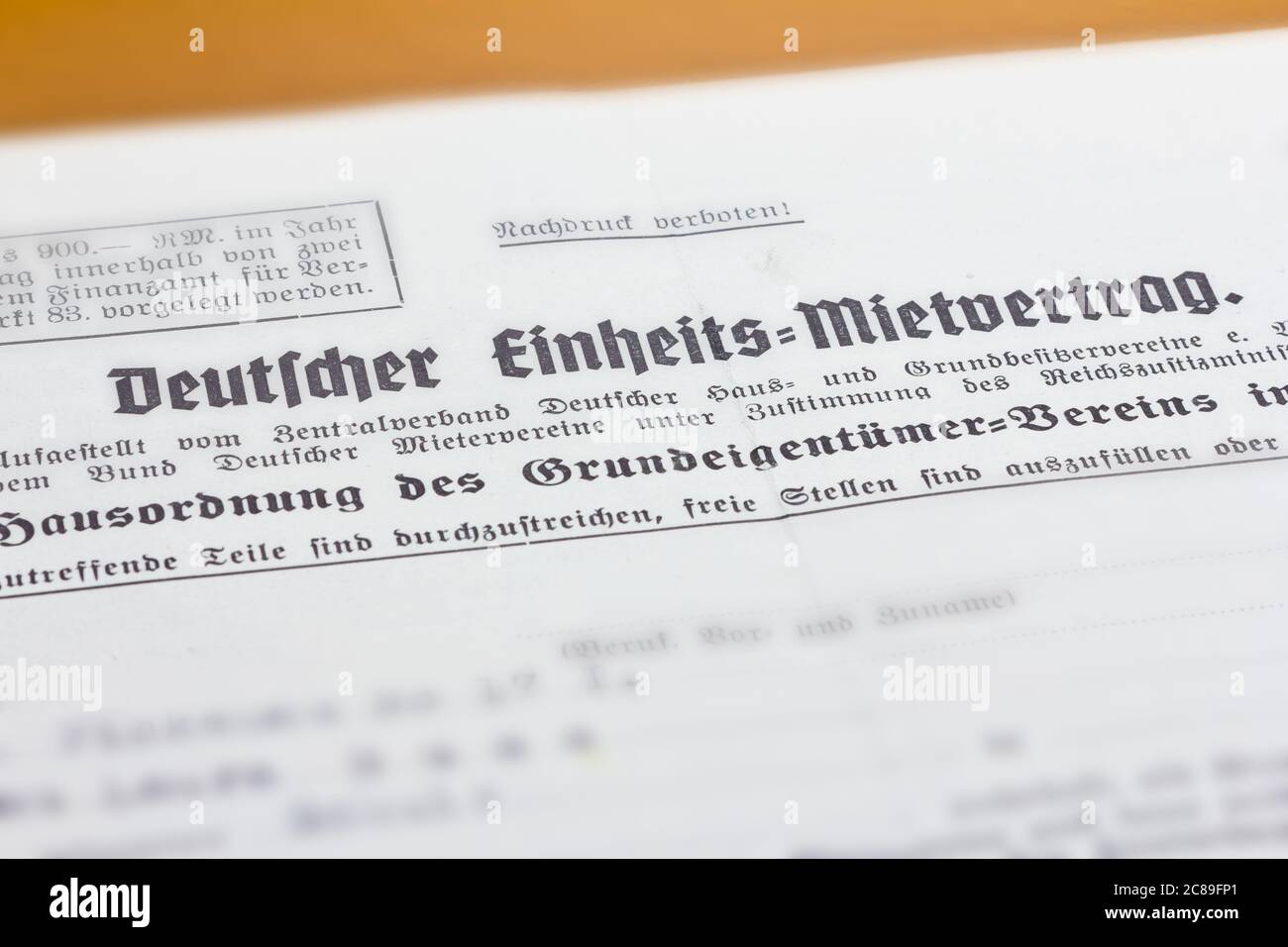 Deutscher Einheits -  Mietvertrag und Hausordnung des Grundeigentümer-Vereins von 1937. Stock Photo