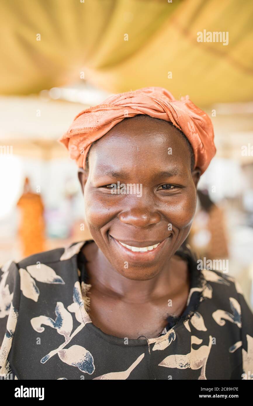 African woman wearing headscarf hi-res stock photography and images - Alamy