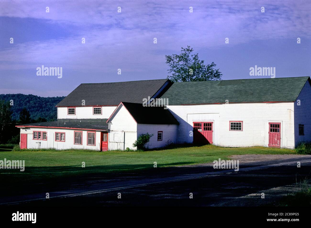 Barn, Scott's Family Resort, Deposit, New York, USA, John Margolies