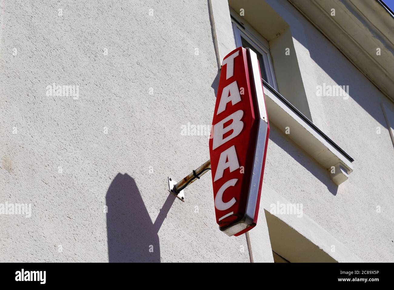 Tabac Shop Cigar dealer hi-res stock photography and images - Alamy