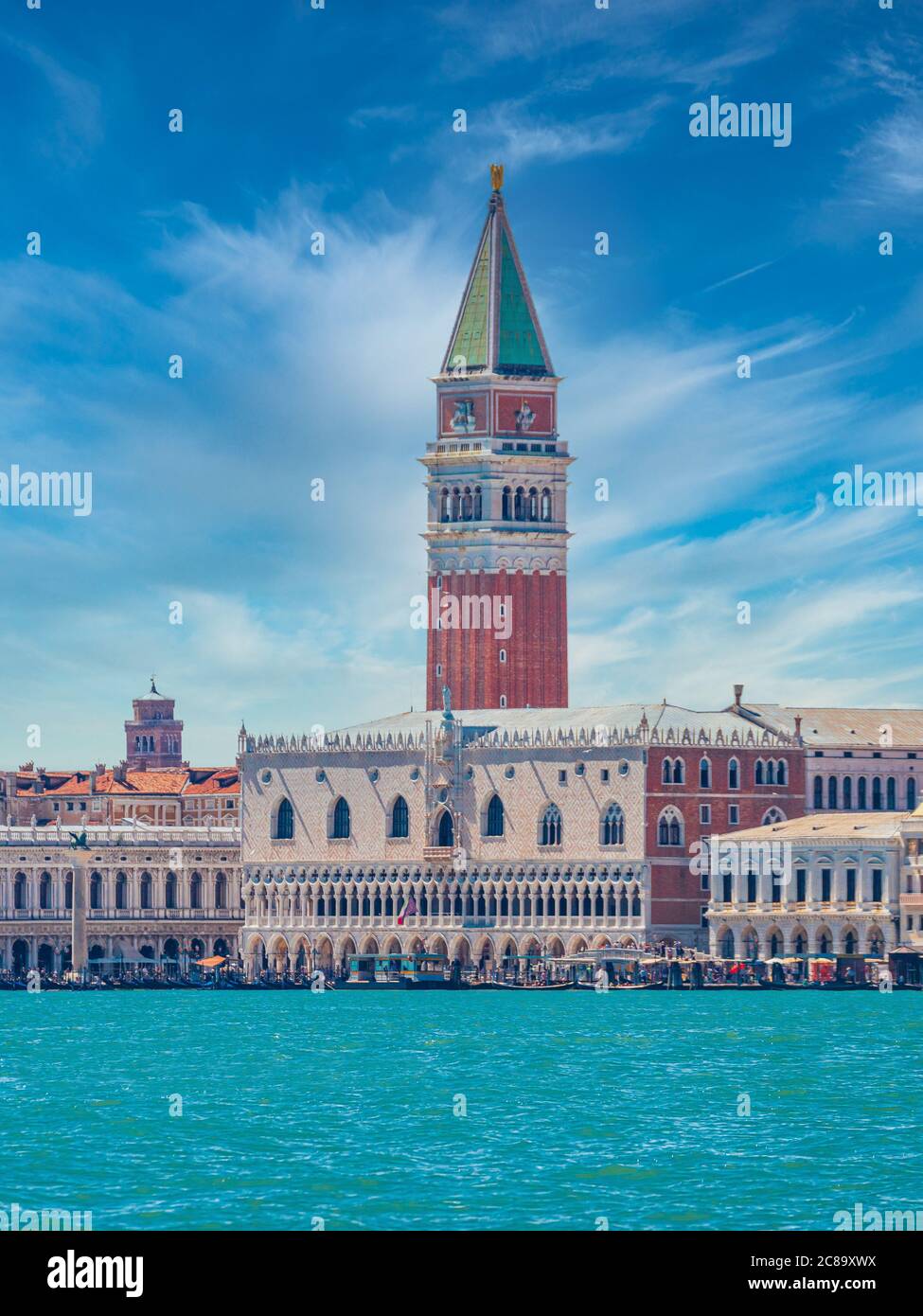 Doge palace venice building hi-res stock photography and images - Alamy