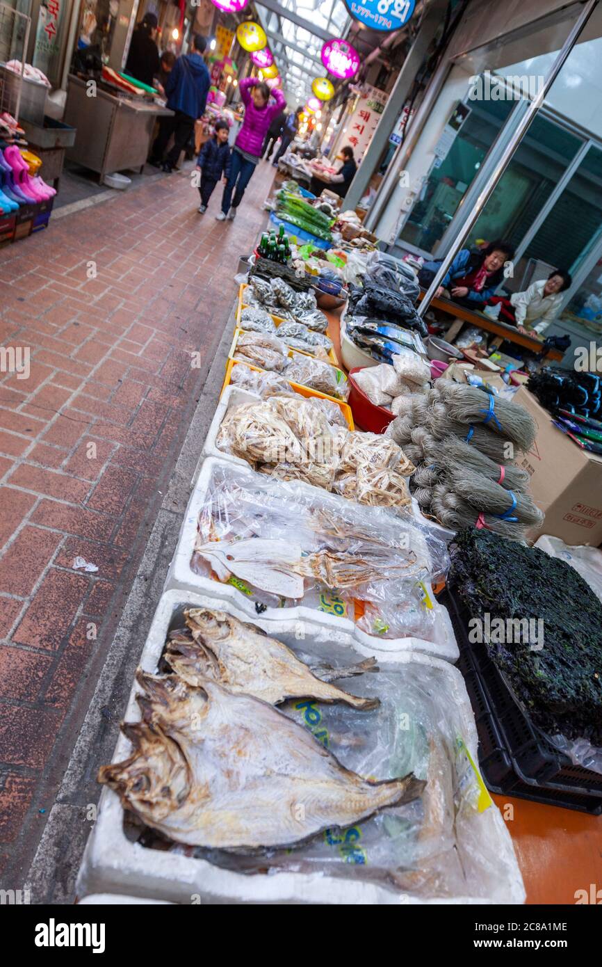 Traditional Seongdong market, Gyeongju, South Korea Stock Photo - Alamy