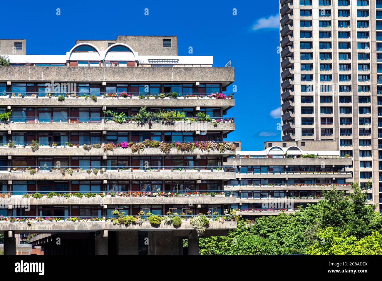 Housing estate london 1970s hi-res stock photography and images - Alamy