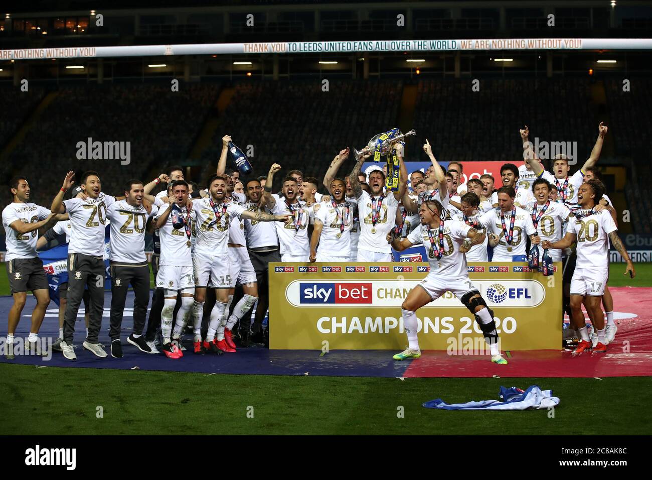 Leeds united lift sky bet championship trophy hires stock photography and images Alamy