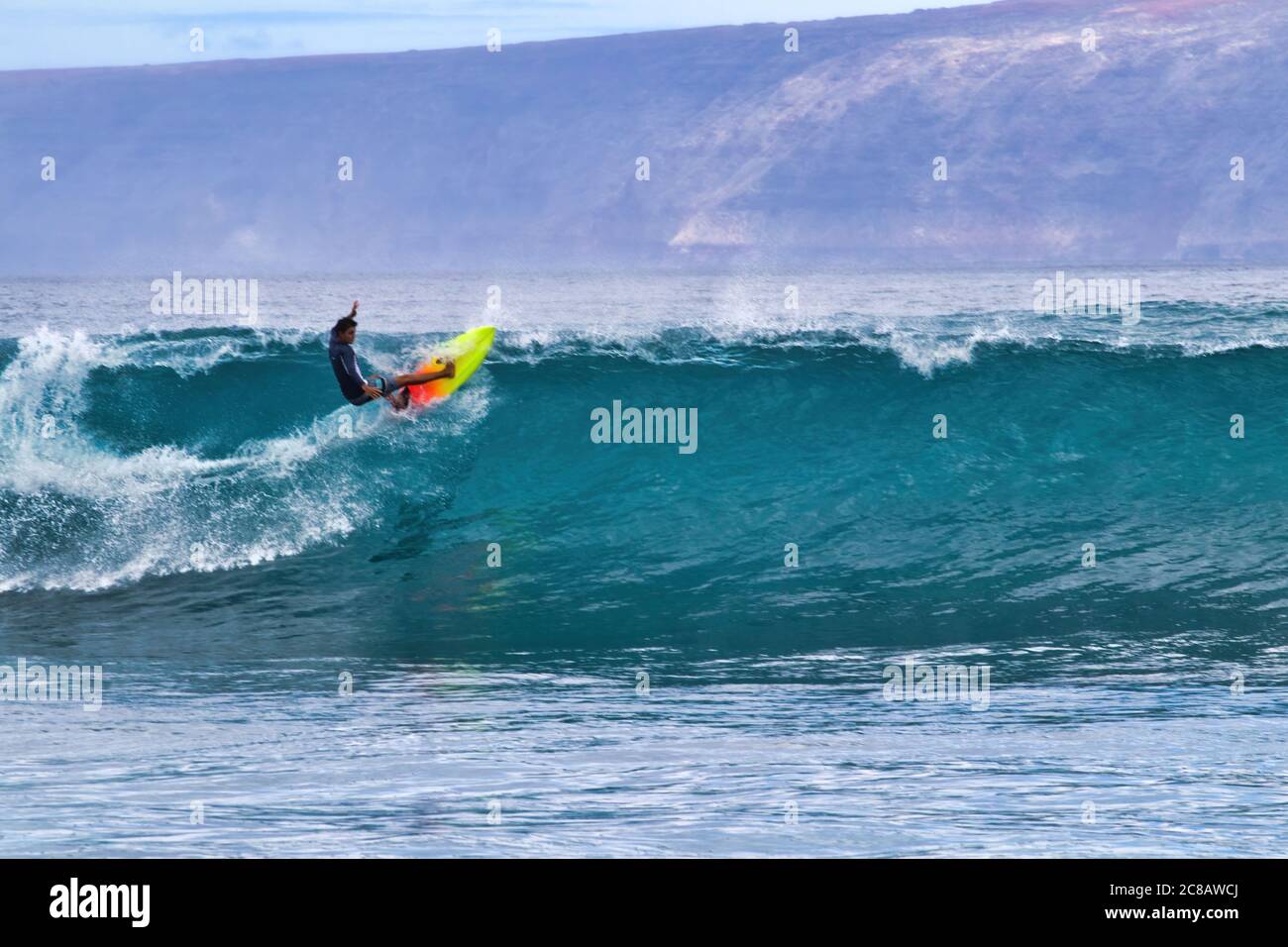 Big wave challenge hi-res stock photography and images - Alamy