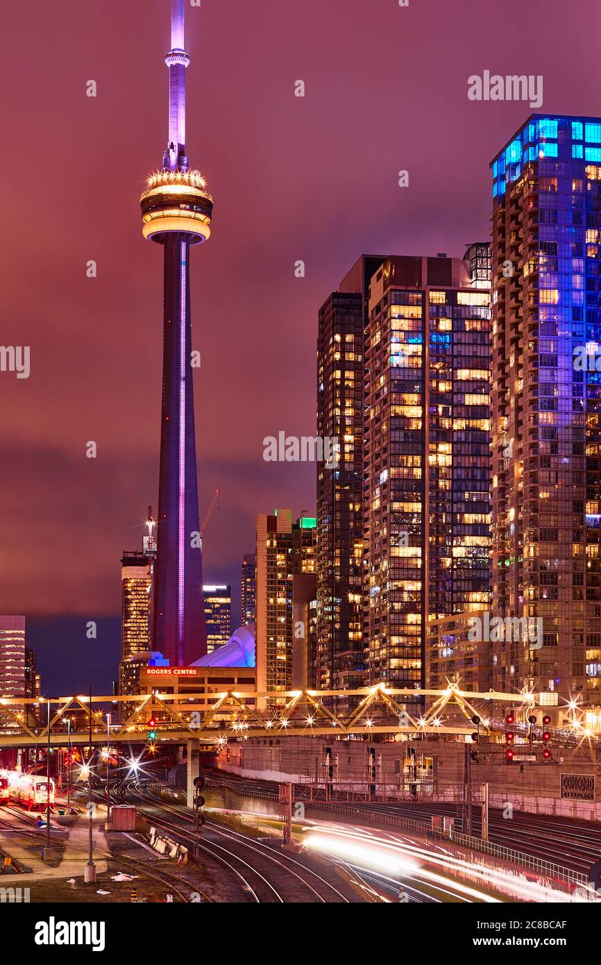 Roger Centre Stadium at Night Time · Free Stock Photo