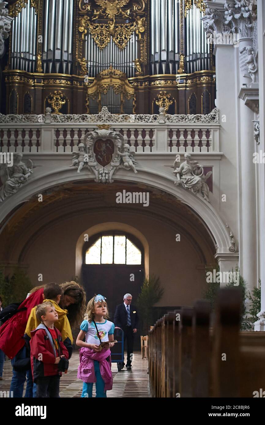 St. Stephen's Cathedral (German: Dom St. Stephan) is a baroque church from 1688 in Passau, Germany Stock Photo