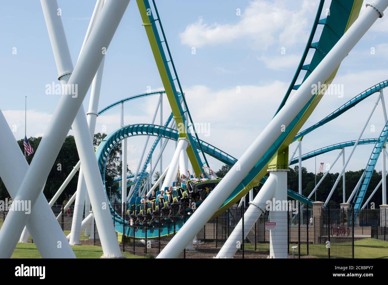 Intimidator - Carowinds (Charlotte, North Carolina, United States)