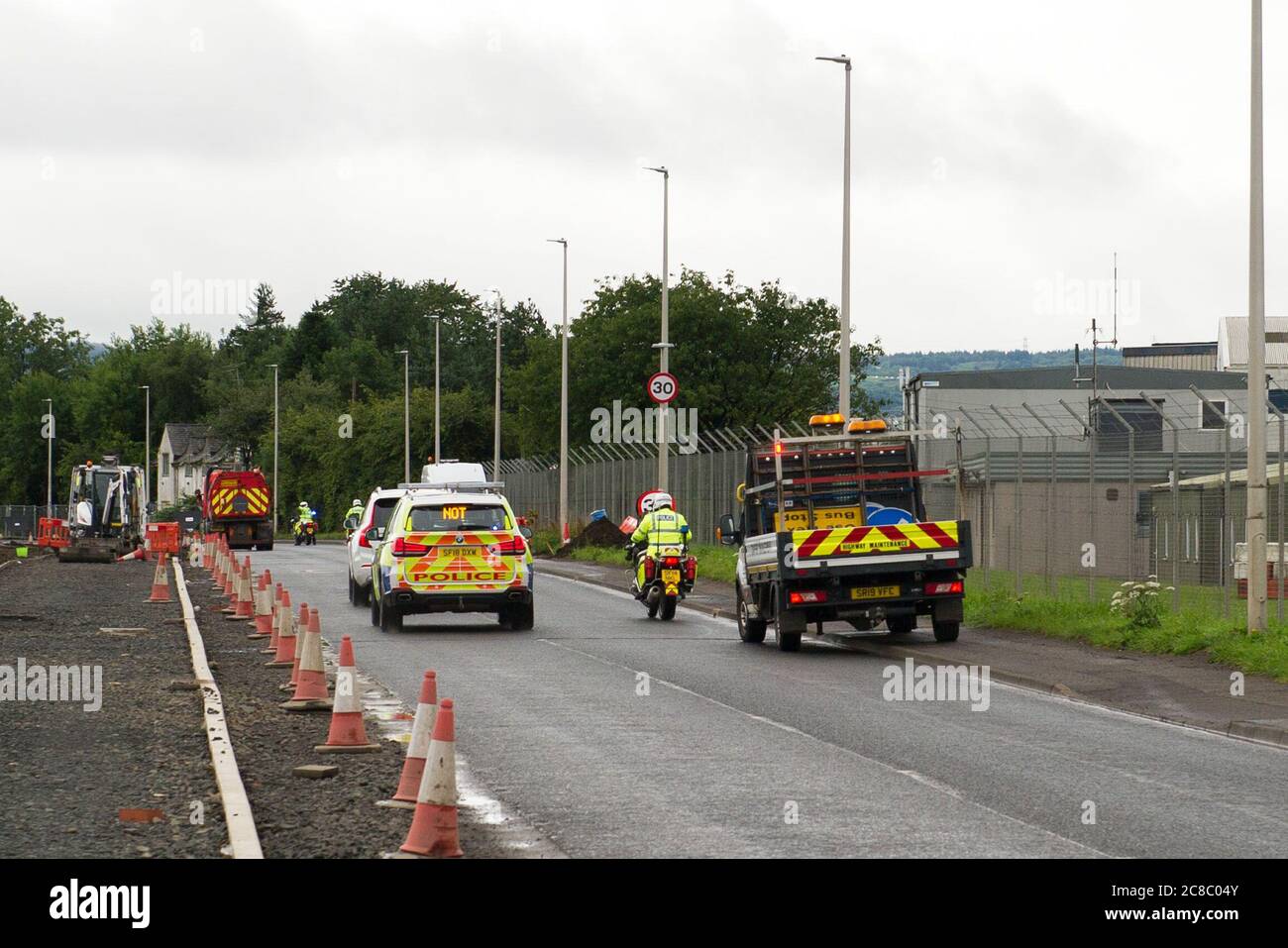 Police convoy for vip at glasgow airport hires stock photography and