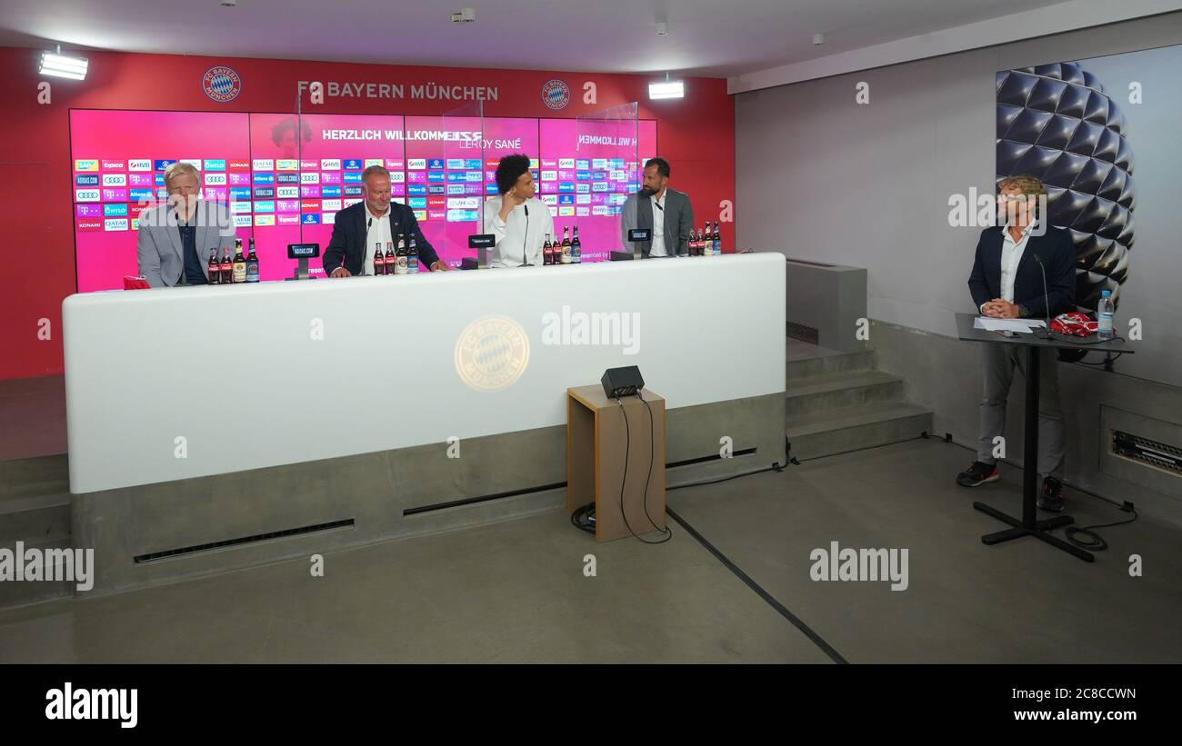 Munich, Deutschland. 23rd July, 2020. firo: 23.07.2020, football, 1.Bundesliga, season 2020/2021, FC Bayern Munich, FCB, Bayern, Munchen, PK, press conference, presentation Leroy SANE, KAHN, RUMMENIGGE, SANE and SALIHAMIDZIC from left pool photo: Bayern, Marco Donato, | usage worldwide Credit: dpa/Alamy Live News Stock Photo