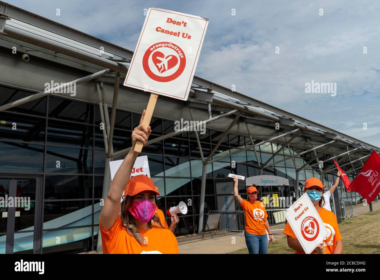 easyJet staff protesting outside London Southend Airport led by Unite the Union, demonstrating against the potential COVID19 job losses in the airline Stock Photo