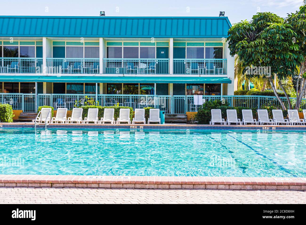 Motel Pool High Resolution Stock Photography And Images Alamy