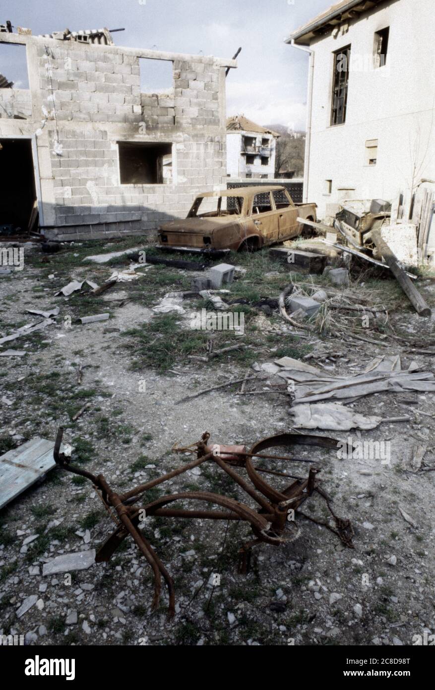 17th March 1994 During the war in Bosnia: destruction in Ahmići, a few miles east of Vitez, in central Bosnia, where the Bosnian Croats (HVO) 'ethnically cleansed' the village on the 16th April 1993, murdering more than one hundred people. Stock Photo