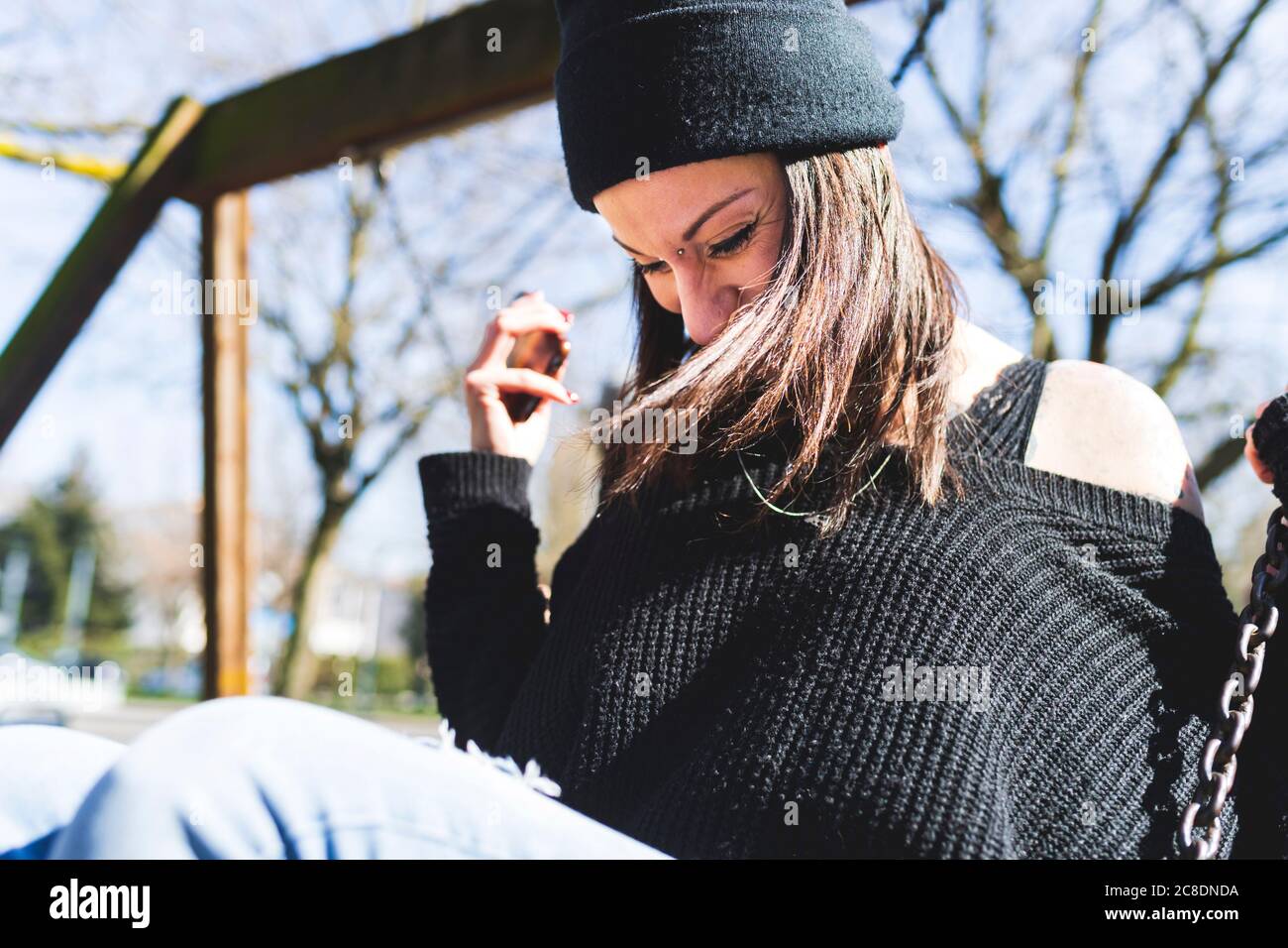 Swinging day park hi-res stock photography and images - Alamy