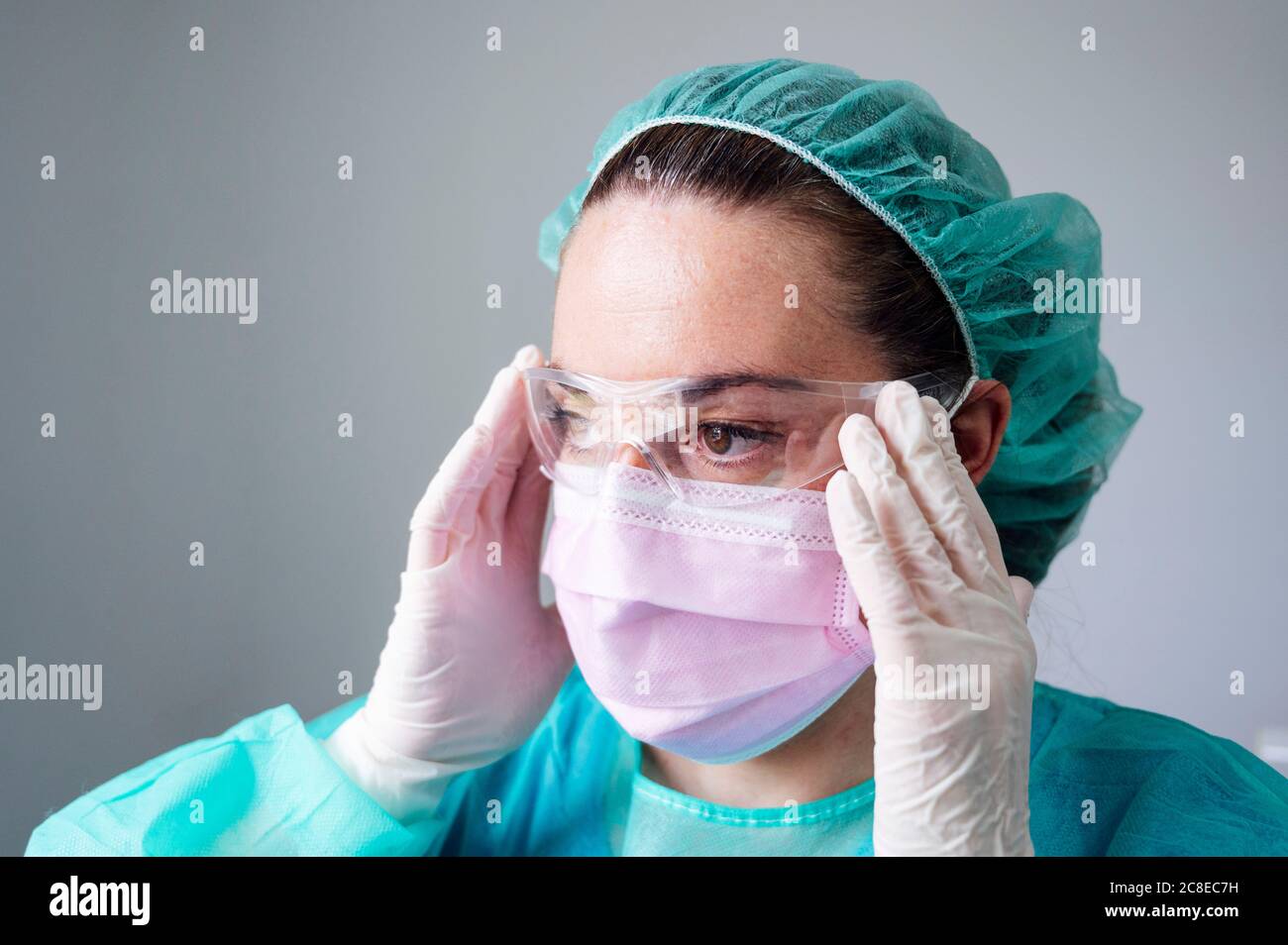 Nurse wearing face mask eye hi-res stock photography and images - Alamy
