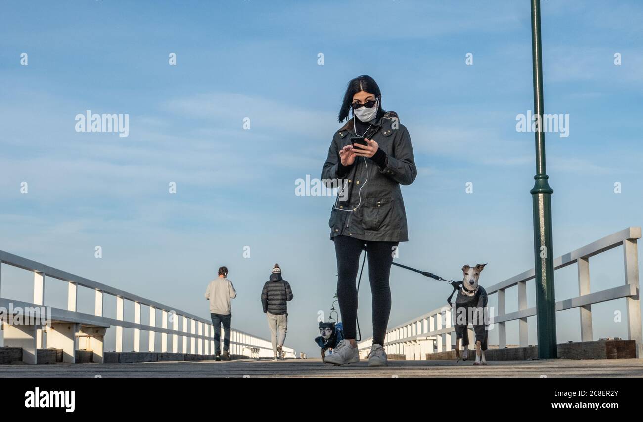 Mandatory masks of Melbourne Australia . People wearing protective