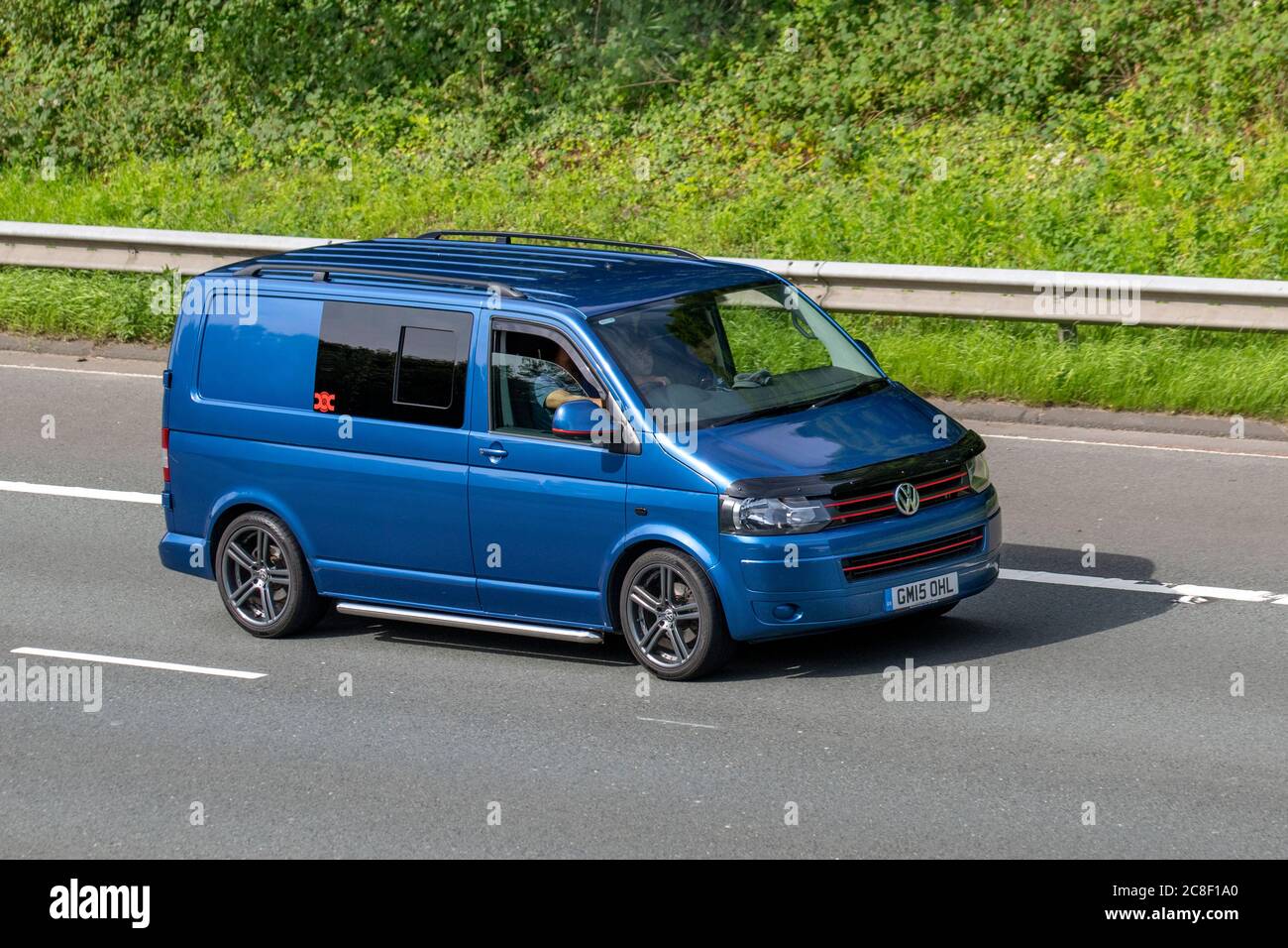 Klemme strand Uendelighed Volkswagen Transporter Vans High Resolution Stock Photography and Images -  Alamy