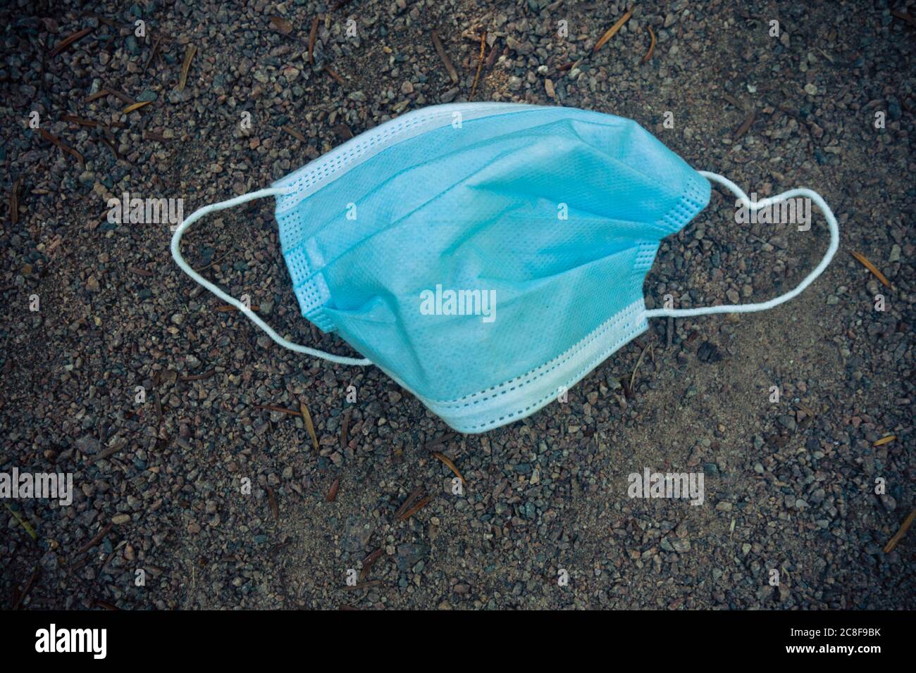 Download Disposable Face Mask High Resolution Stock Photography And Images Alamy PSD Mockup Templates