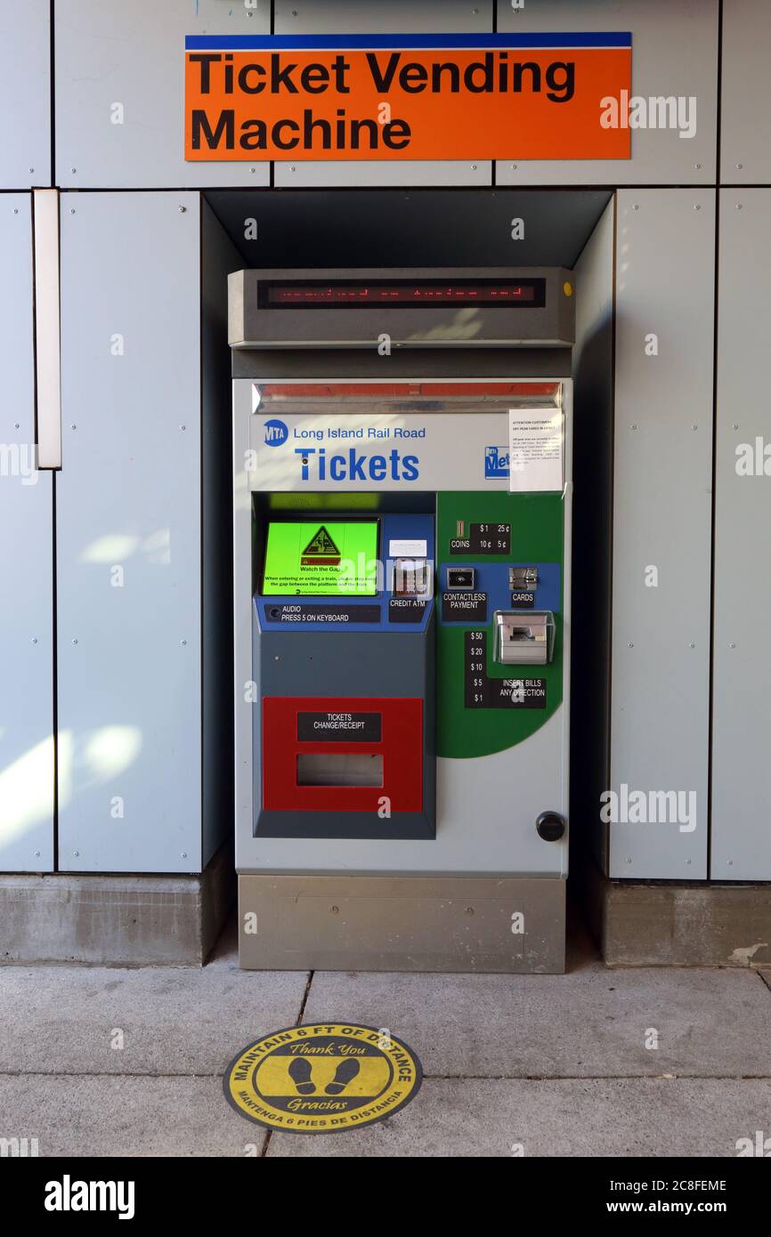 A Long Island Railroad ticket vending machine Stock Photo Alamy