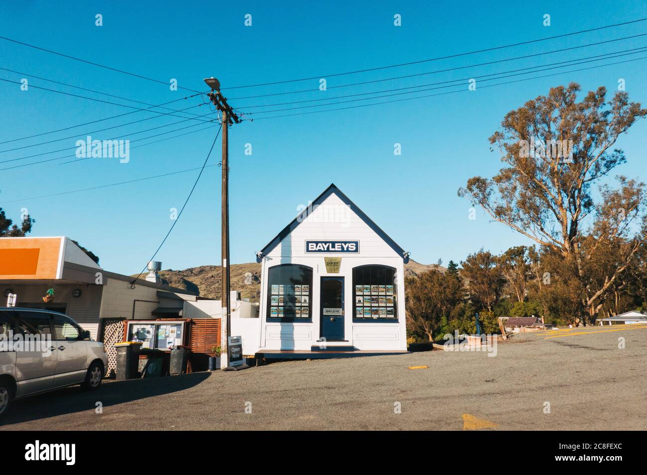 A small Bayleys real estate office in Diamond Harbour, New Zealand Stock Photo