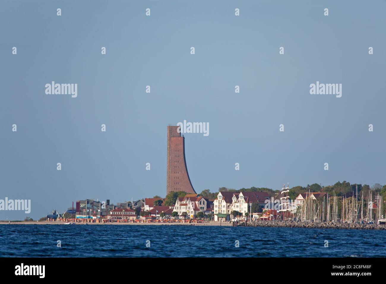Long narrow house hi-res stock photography and images - Alamy