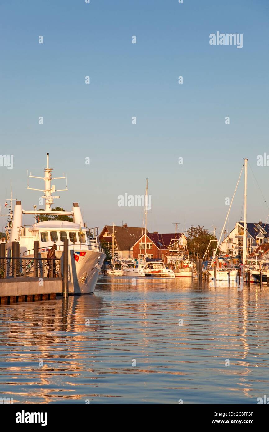 geography / travel, Germany, Schleswig-Holstein, harbour in Niendorf at who Baltic Sea, for Timmendorf, Additional-Rights-Clearance-Info-Not-Available Stock Photo