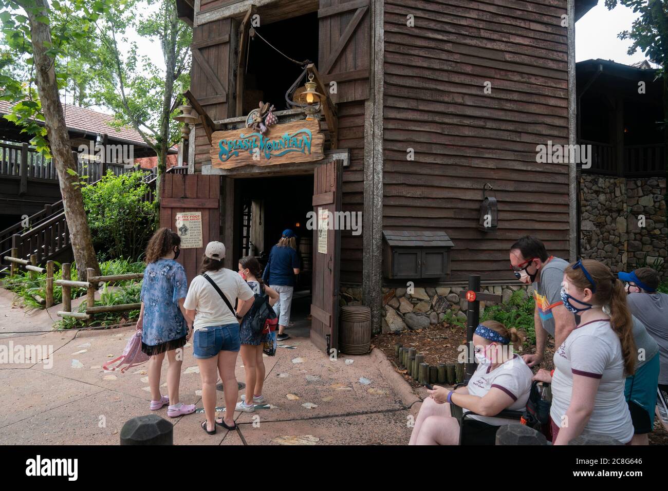 Orlando, FLA, USA. 23rd July, 2020. People enter the attraction Splash Mountain at Walt Disney World's Magic Kingdom on July 23, 2020. The log flume ride - which is based on the controversial 1946 film ''Song of the South'', will be re-themed to star the characters from the 2009 animated film, ''The Princess and the Frog, '' which features Disney's first Black princess. Credit: Bryan Smith/ZUMA Wire/Alamy Live News Stock Photo