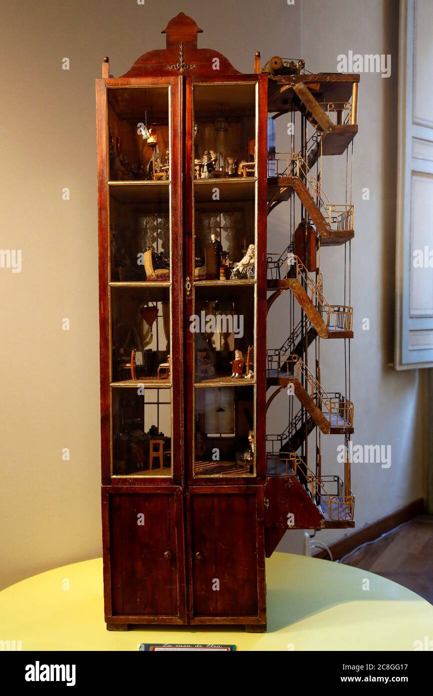 Electric dollhouse 2024