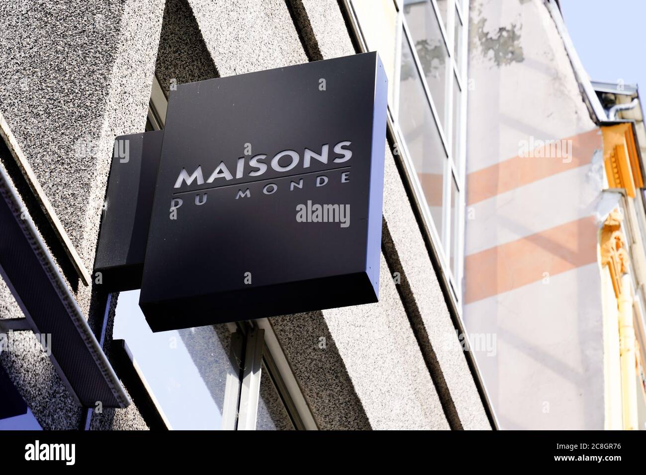 Bordeaux , Aquitaine / France - 10 10 10 : maisons du monde logo Bordeaux , Aquitaine / France - 10 10 10 : maisons du monde logo