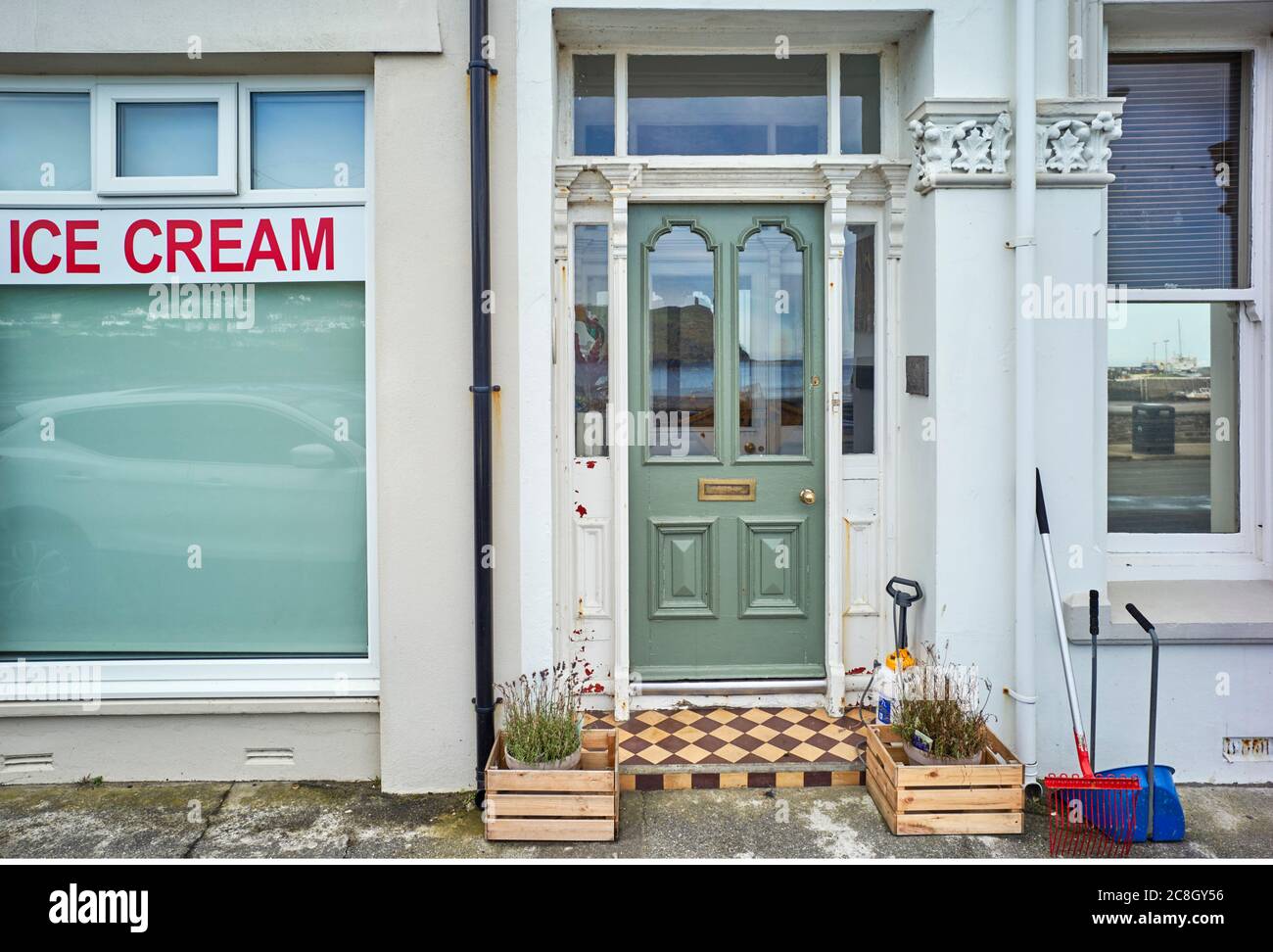 Tiled doorway hires stock photography and