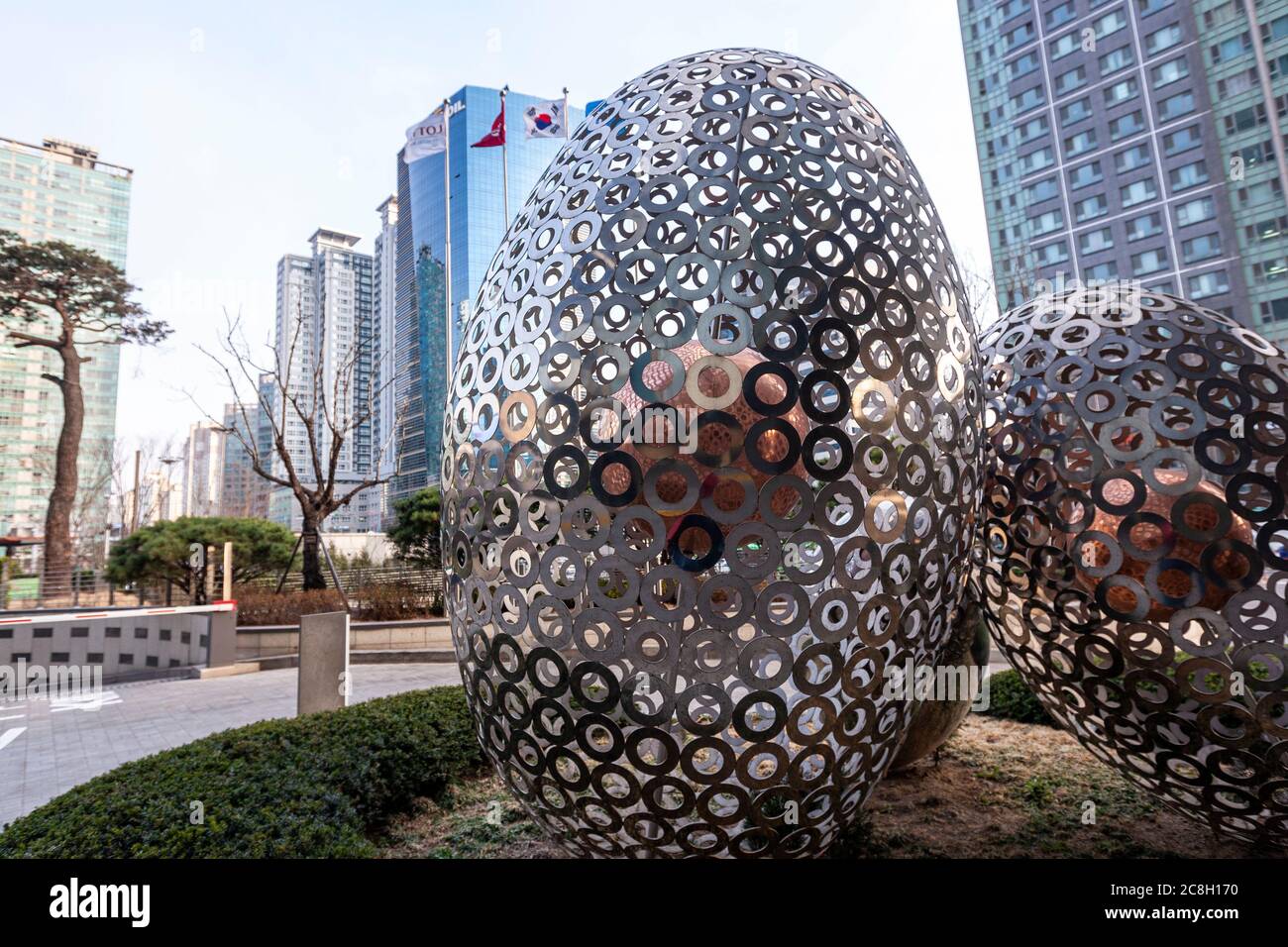 Sculptures in front of LOTTE City Hotel Mapo, Mapodaero, Ahyeondong, Mapogu, Seoul, South