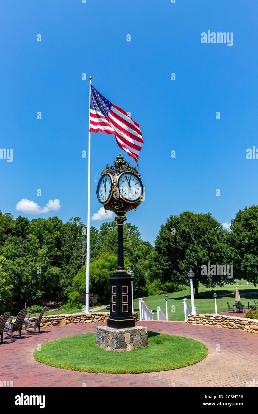 American golf flag hi-res stock photography and images - Alamy