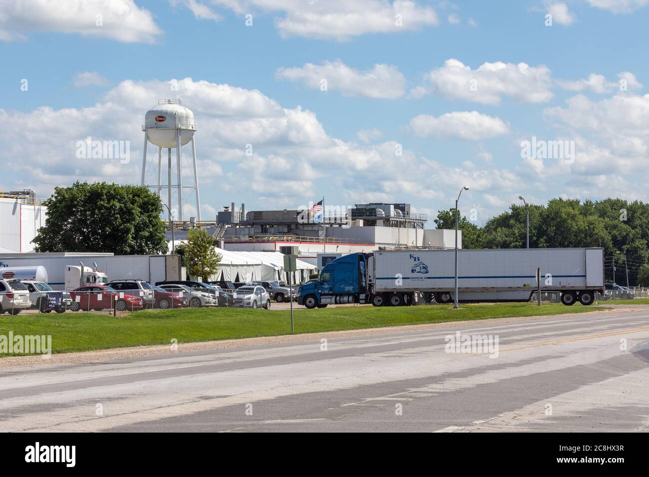 Meat processing plant usa covid 19 hires stock photography and images