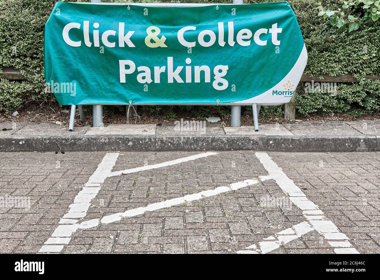 Click and collect hires stock photography and images Alamy