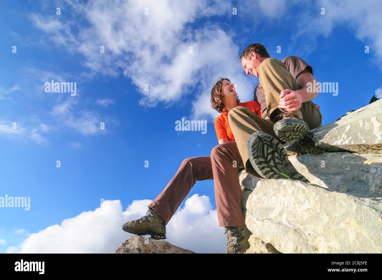 Couple mountain top hi-res stock photography and images - Alamy