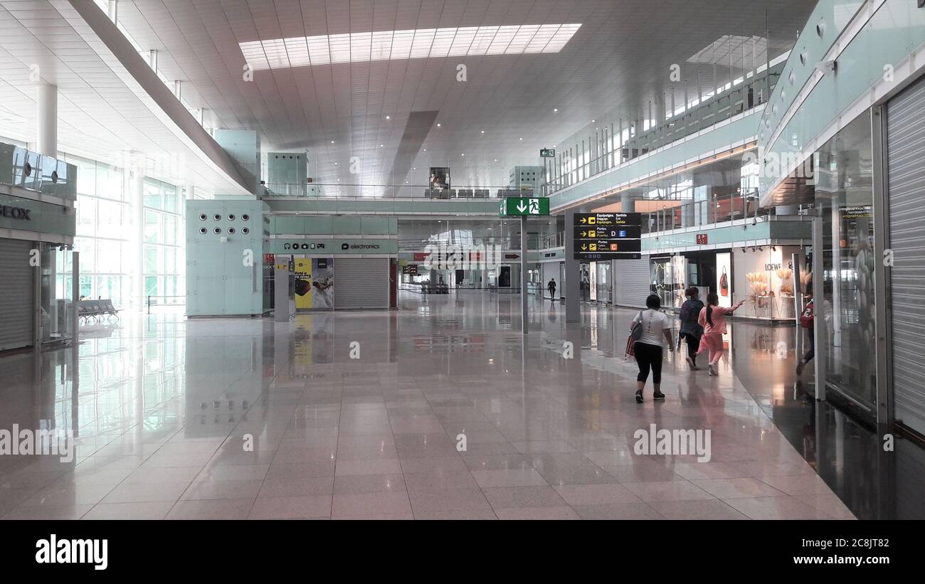 Barcelona airport, Spain store business Stock Photo - Alamy