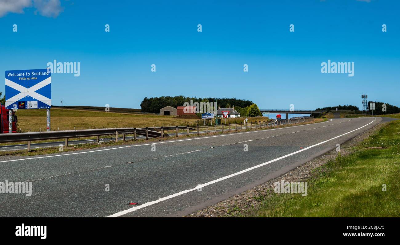 Welcome to Scotland saltire St Andrew's cross sign on A1 dual carriageway, with no traffic, Scottish English border, UK Stock Photo