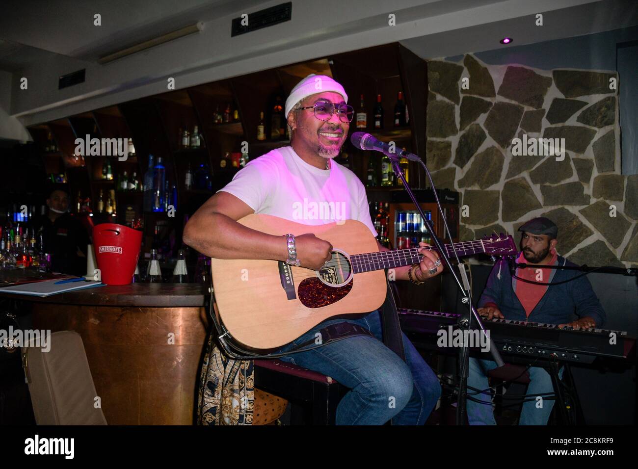 Sanger Jojo Cumbana Musik Bar Herz Hamburg Hamburg St Pauli Reeperbahn 22 07 2020 Stock Photo Alamy