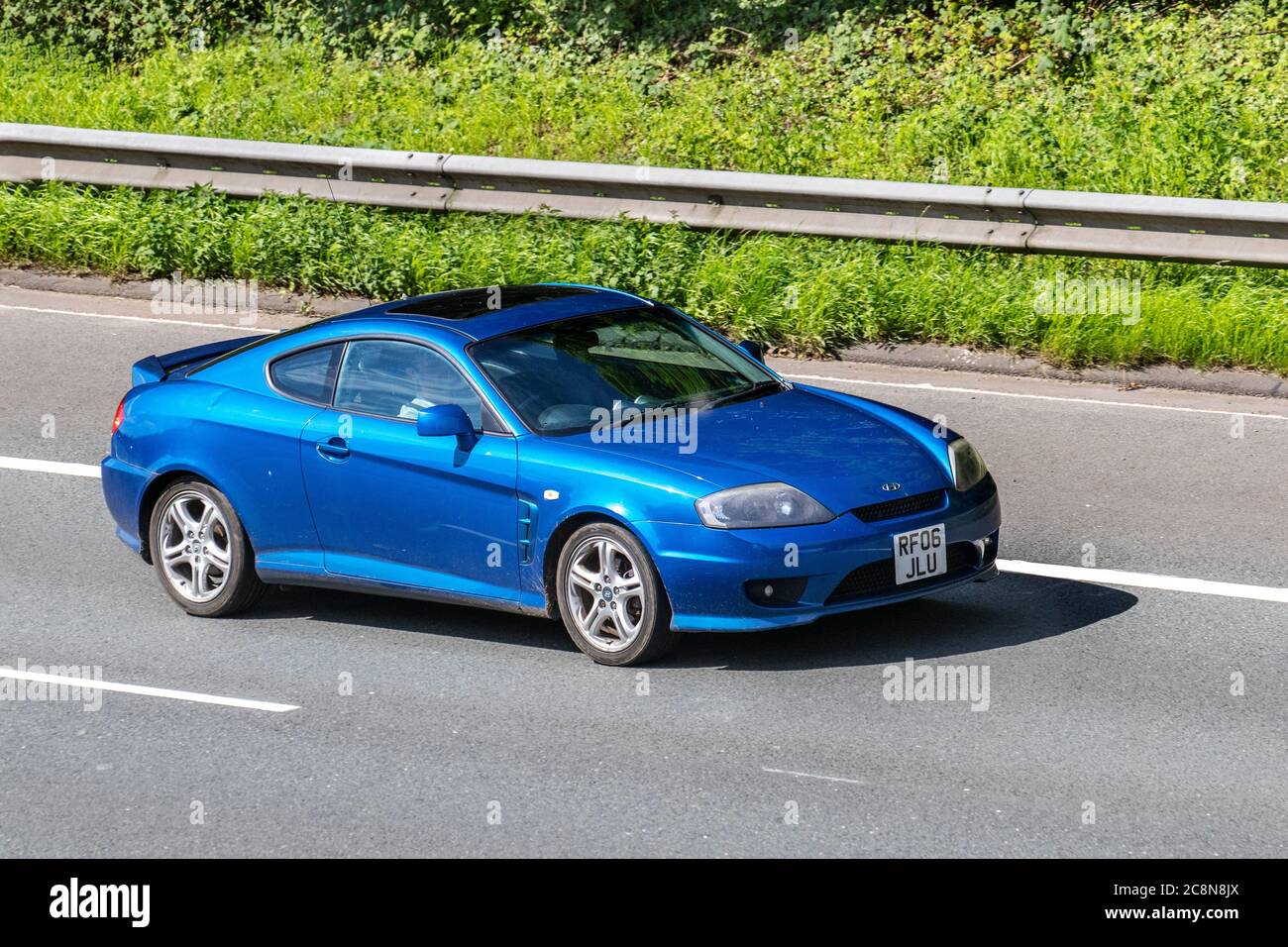 Hyundai coupe isolated hi-res stock photography and images - Alamy