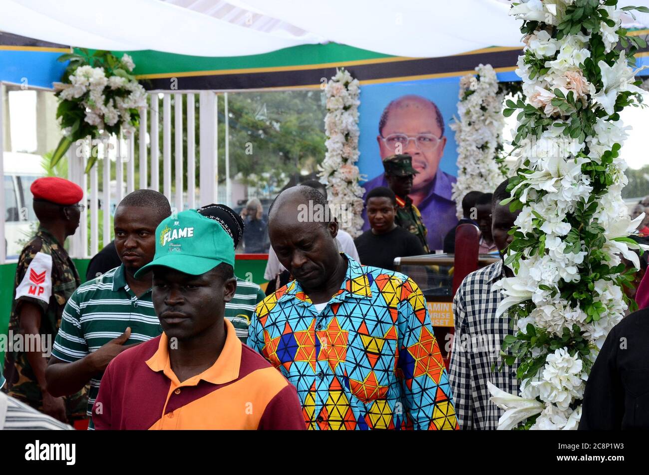Dar Es Salaam. 26th July, 2020. People pay tribute to the late former president Benjamin Mkapa at Uhuru stadium in Dar es Salaam, Tanzania, July 26, 2020. Tanzania's former president Benjamin Mkapa died on Friday at the age of 81. Credit: Xinhua/Alamy Live News Stock Photo
