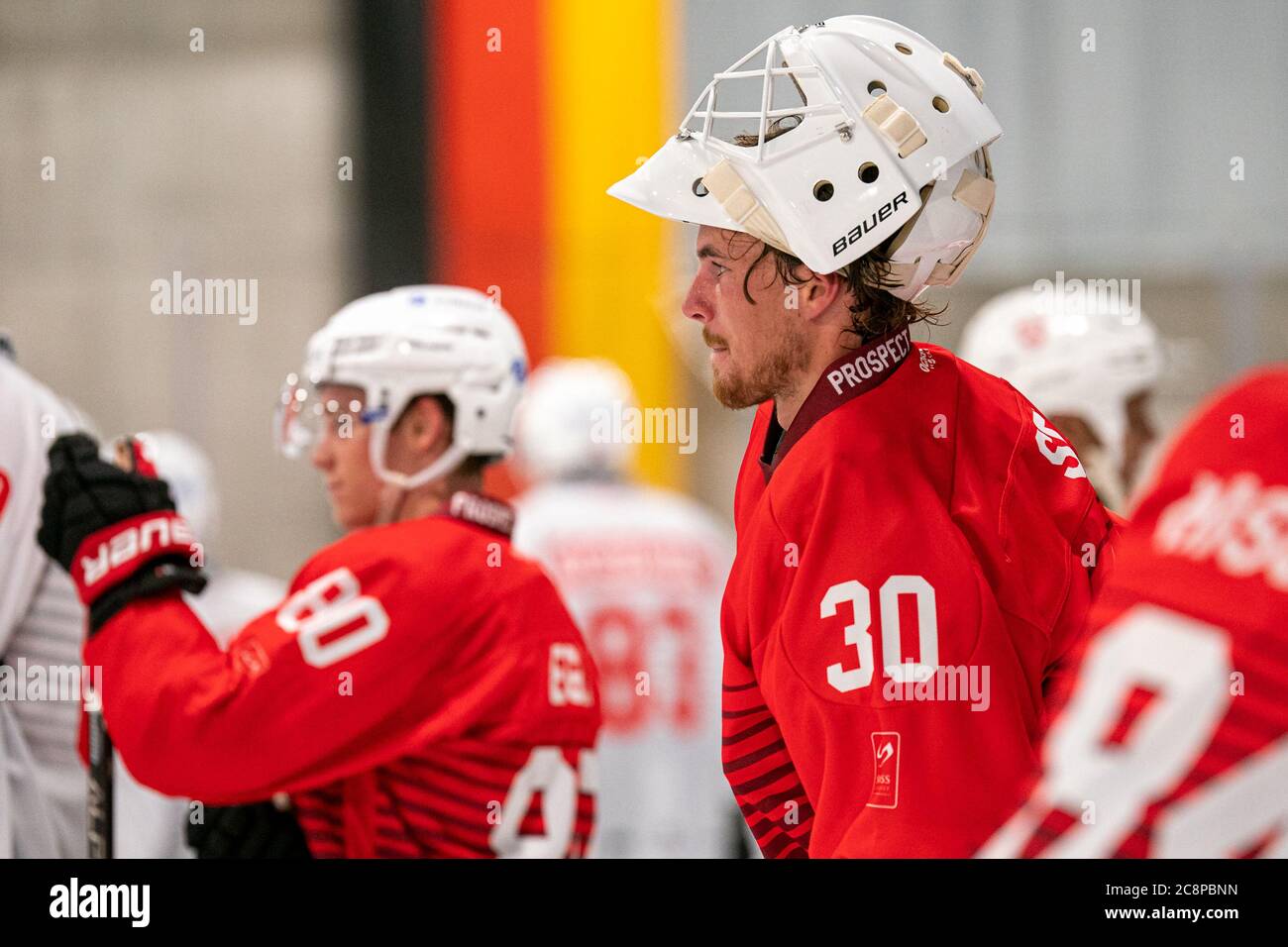 Cham, Schweiz. 26th July, 2020. Nico Hischier (Switzerland) during the  prospect camp of the Swiss ice hockey men's senior team on July 26, 2020 at  the OYM in Cham. Credit: SPP Sport